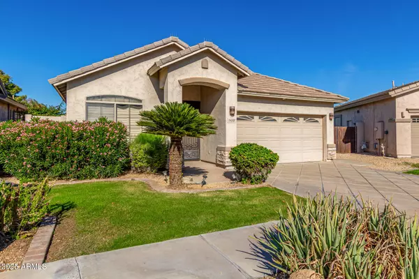 Phoenix, AZ 85042,2432 E DARREL Road