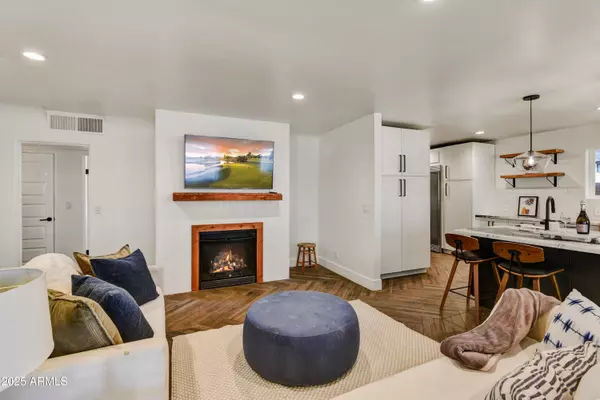 Phoenix, AZ 85015,1735 W Mitchell Drive