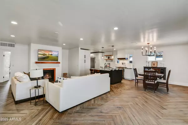 Phoenix, AZ 85015,1735 W Mitchell Drive