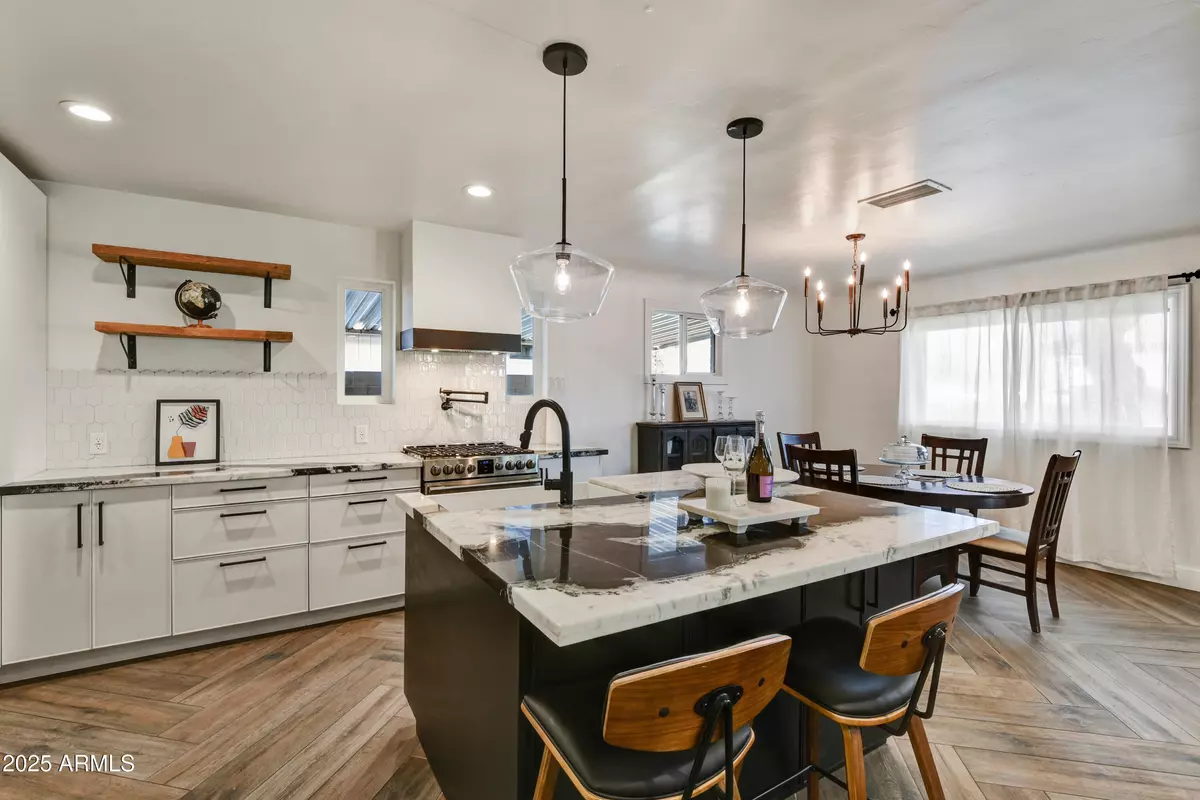 Phoenix, AZ 85015,1735 W Mitchell Drive