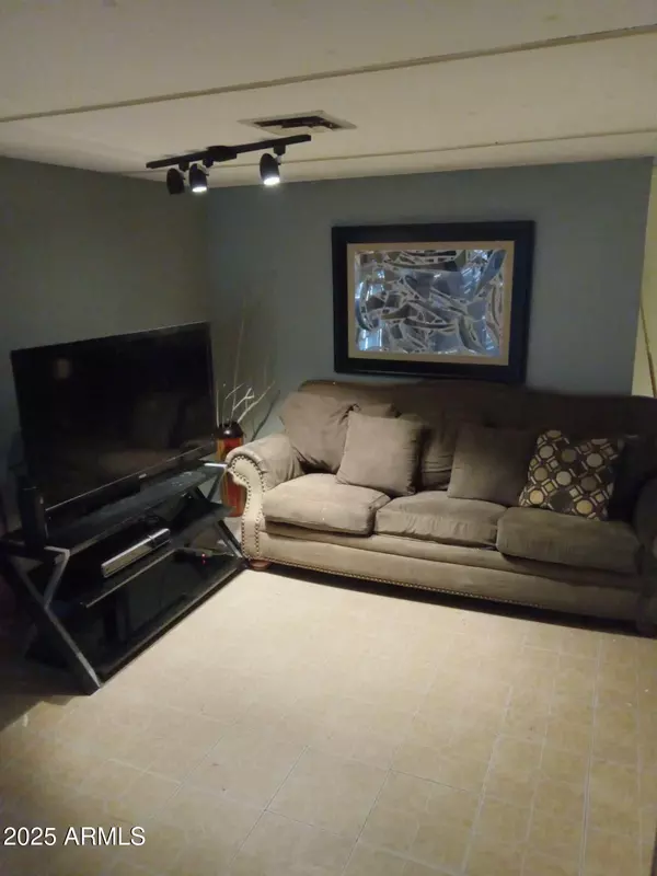 Superior, AZ 85173,407 W VALENTINE Street