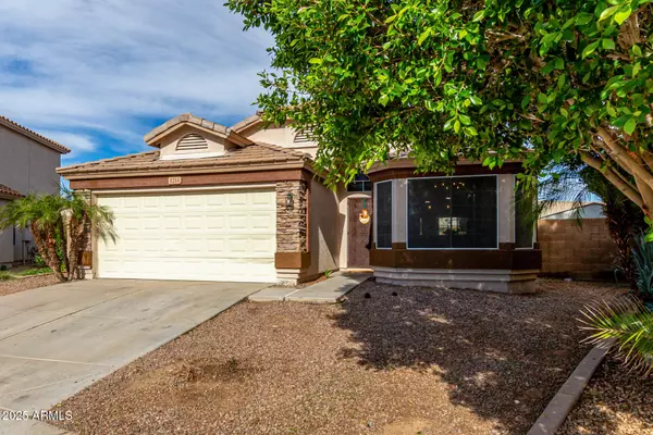 8214 W LUMBEE Street, Phoenix, AZ 85043