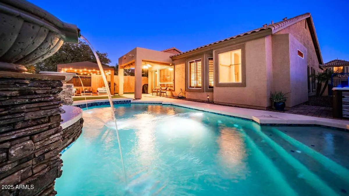 Mesa, AZ 85207,3055 N RED Mountain #136