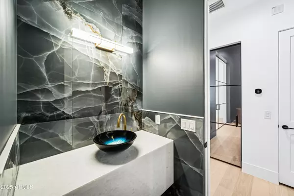 Scottsdale, AZ 85254,5239 E CORTEZ Drive