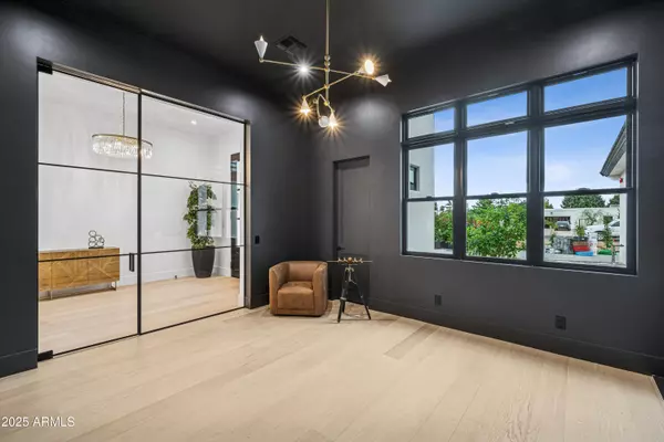 Scottsdale, AZ 85254,5239 E CORTEZ Drive