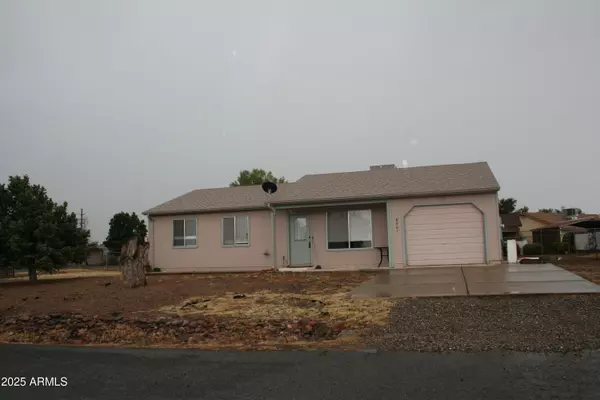 8901 E WACO Court, Prescott Valley, AZ 86314