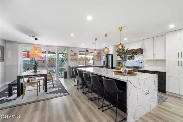 Phoenix, AZ 85018,4015 E CATALINA Drive