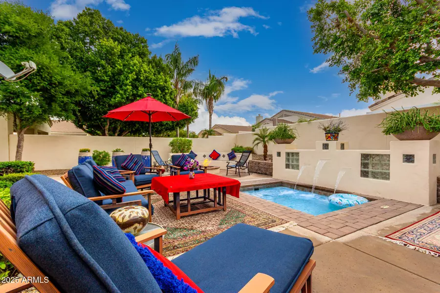 2031 E VALENCIA Drive, Phoenix, AZ 85042