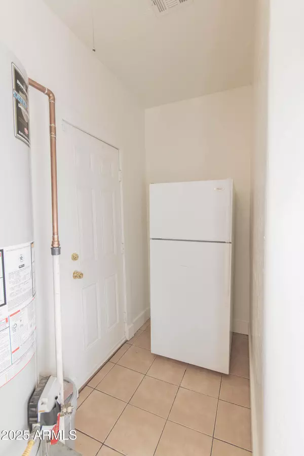 Phoenix, AZ 85009,2032 W ADAMS Street #3