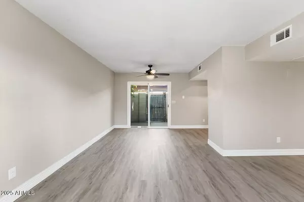 Phoenix, AZ 85035,2847 N 46TH Avenue #10