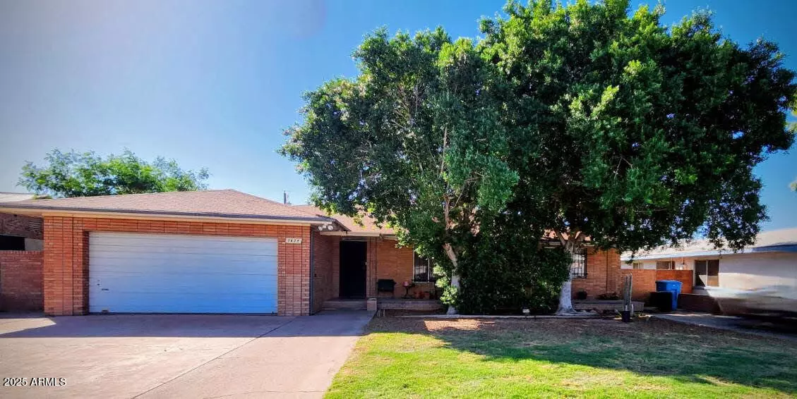 Phoenix, AZ 85015,1829 W FAIRMOUNT Avenue