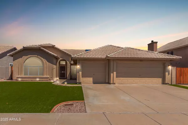 4226 E ROCKLEDGE Road, Phoenix, AZ 85044