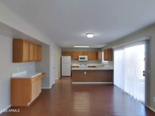 Glendale, AZ 85305,8566 W DENTON Lane