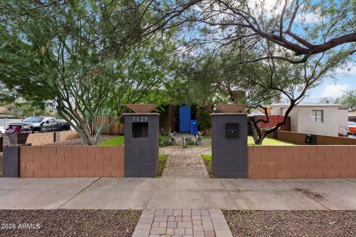 Phoenix, AZ 85007,1629 W WILLETTA Street