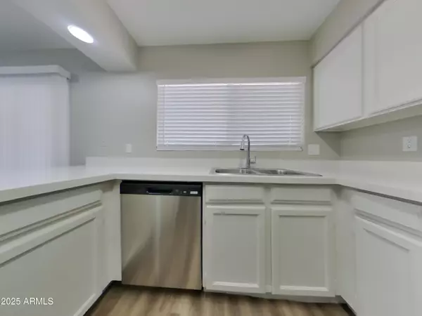 Tempe, AZ 85282,1128 W HERMOSA Drive