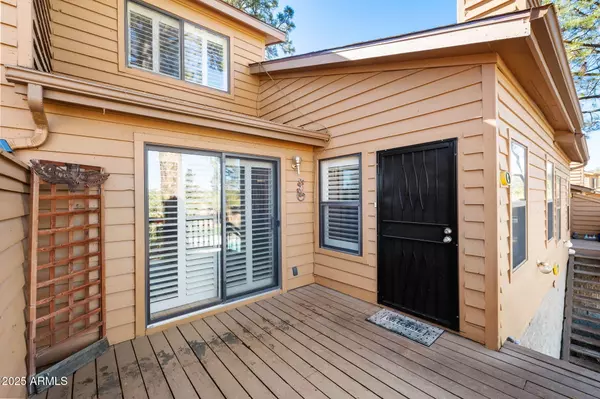 Prescott, AZ 86303,212 CREEKSIDE Circle #C