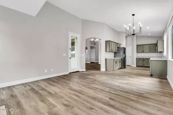 Chandler, AZ 85286,2430 S DRAGOON Drive