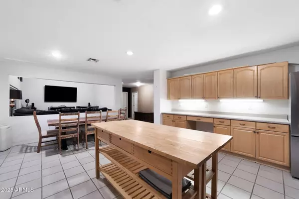 Apache Junction, AZ 85119,117 N ARROYA Road