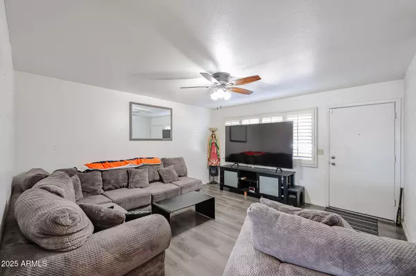 Phoenix, AZ 85051,4225 W GRISWOLD Road