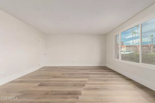 Phoenix, AZ 85015,1535 W HAZELWOOD Street