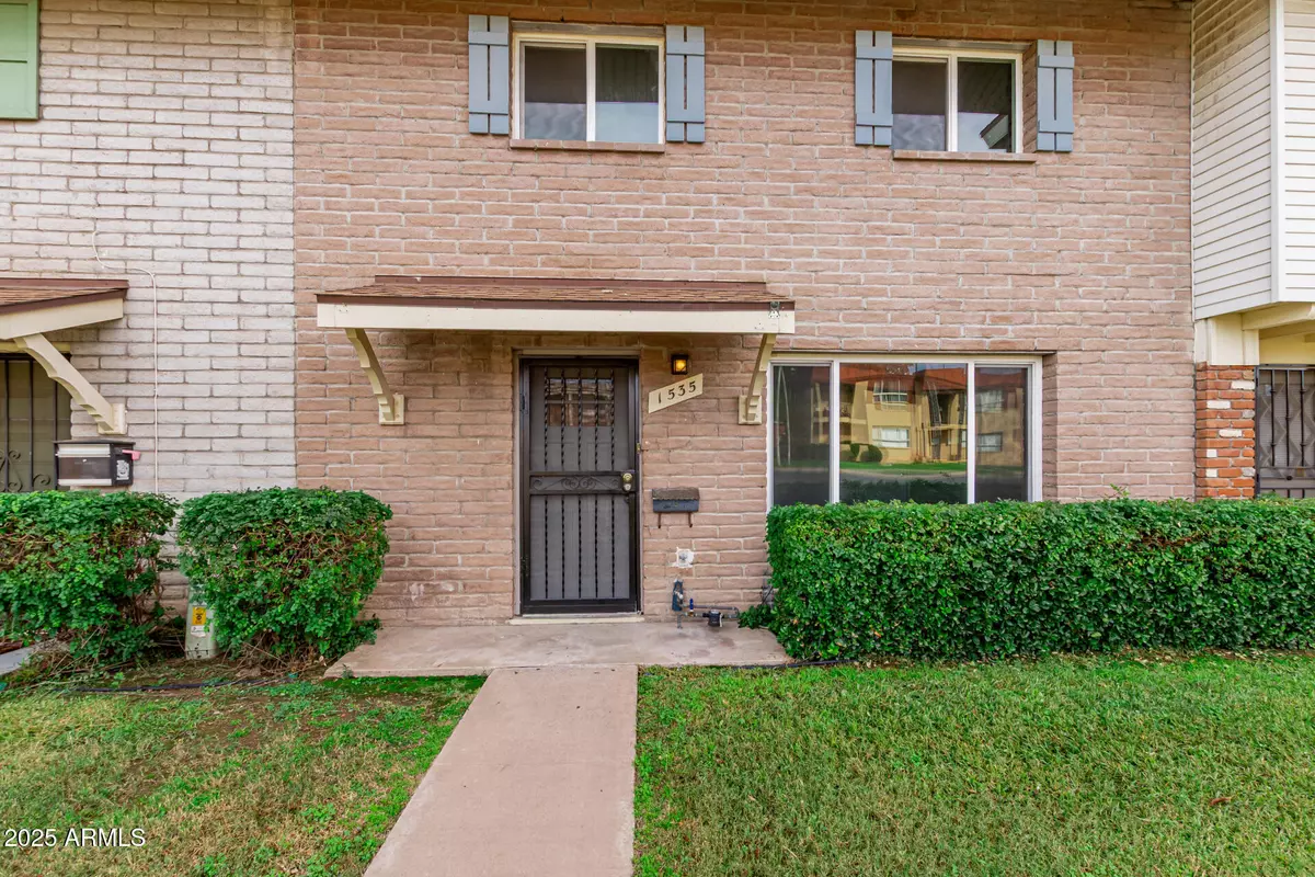 Phoenix, AZ 85015,1535 W HAZELWOOD Street