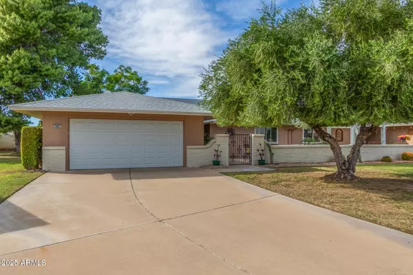 9885 W Spanish Moss Court, Sun City, AZ 85373