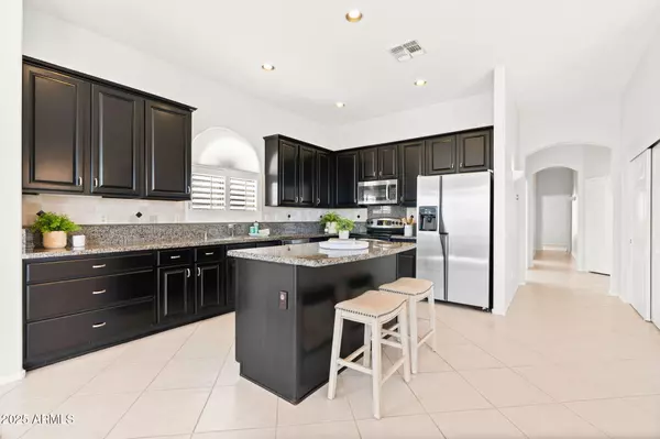 Mesa, AZ 85207,9545 E KENWOOD Circle