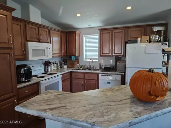 Mayer, AZ 86333,16125 S Apache Drive