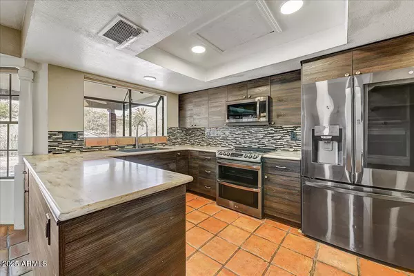 Fountain Hills, AZ 85268,14256 N FOUNTAIN HILLS Boulevard