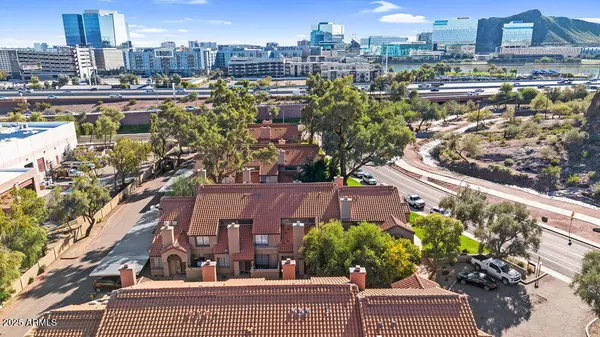 Tempe, AZ 85288,819 N COLLEGE Avenue #I123