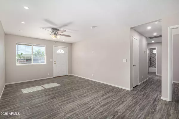 Mesa, AZ 85210,334 E HOLMES Avenue