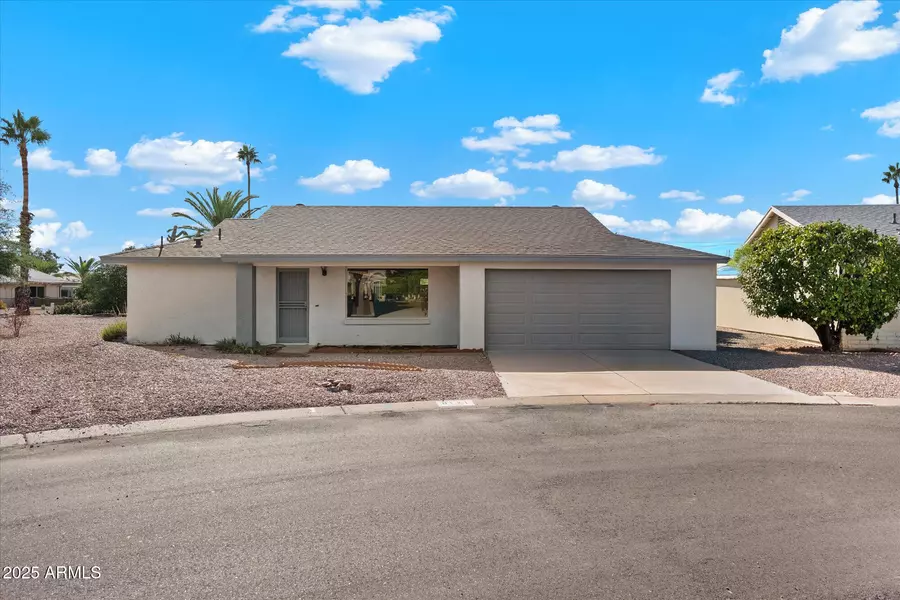 8121 E EMELITA Court, Mesa, AZ 85208