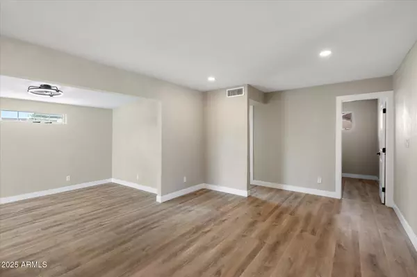 Mesa, AZ 85208,8121 E EMELITA Court