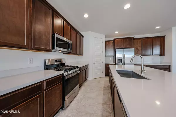 Surprise, AZ 85387,25128 N 171ST Avenue