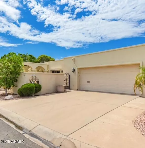 6945 E GLENROSA Avenue, Scottsdale, AZ 85251