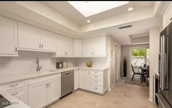 Scottsdale, AZ 85251,6945 E GLENROSA Avenue