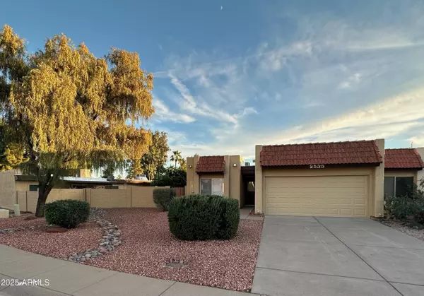 Phoenix, AZ 85032,2535 E BLUEFIELD Avenue