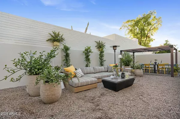 Scottsdale, AZ 85258,8749 E VIA DE DORADO --