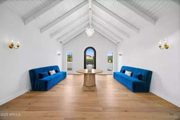 Scottsdale, AZ 85260,10111 E CHOLLA Street