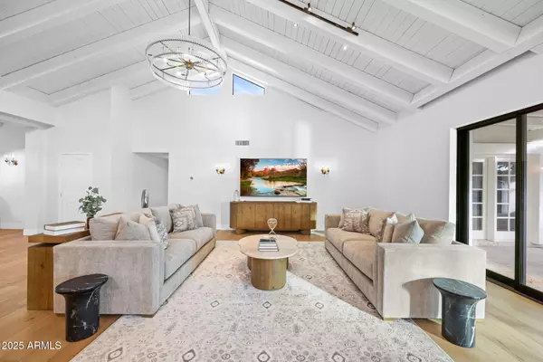 Scottsdale, AZ 85260,10111 E CHOLLA Street