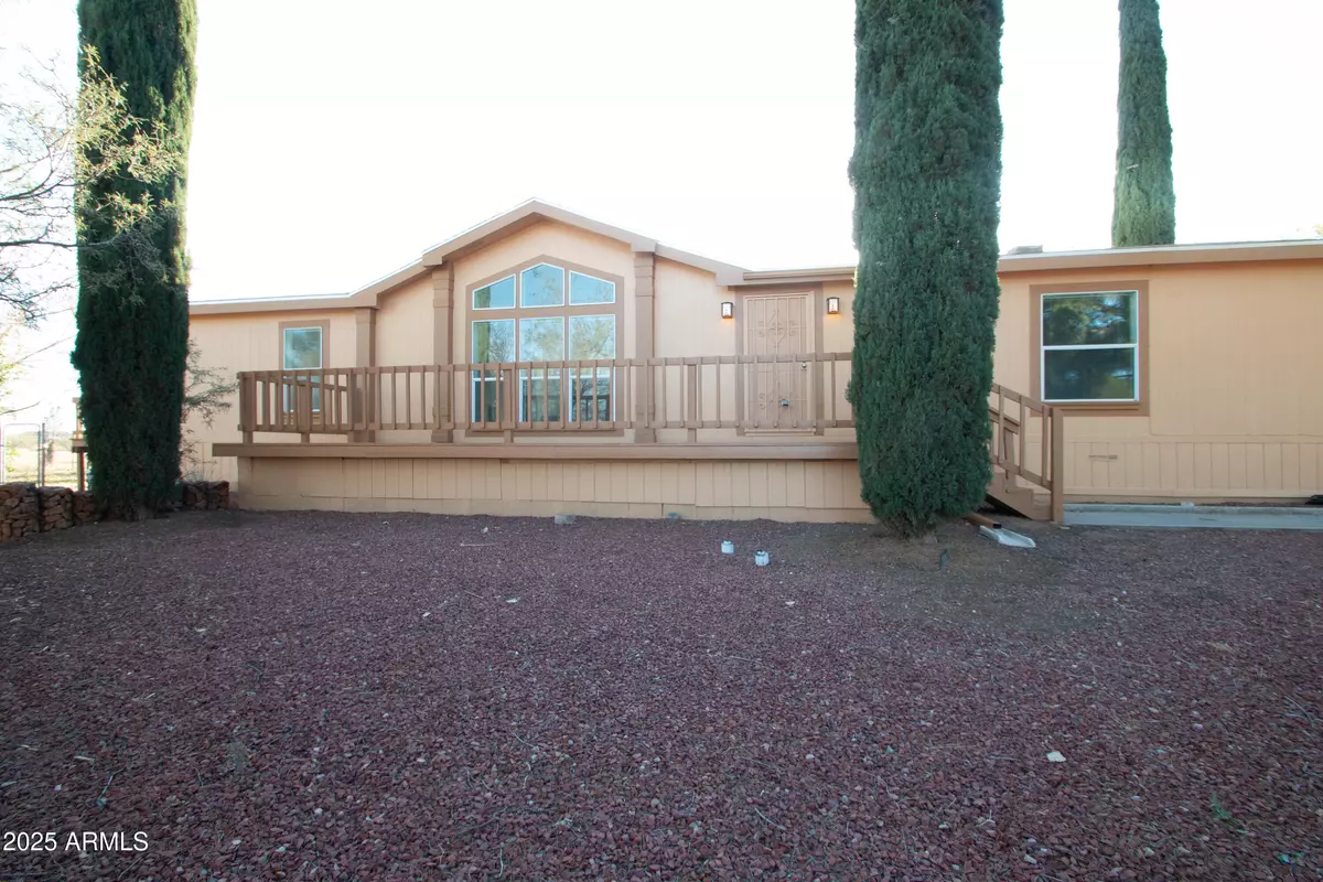 Cochise, AZ 85606,276 W APACHE Way