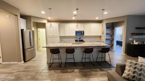 Phoenix, AZ 85042,7925 S 24TH Way