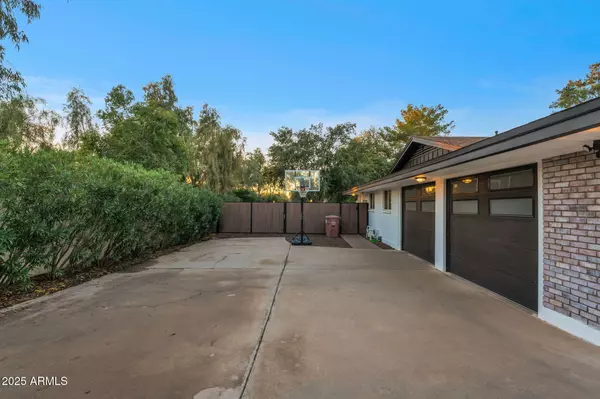 Scottsdale, AZ 85260,13242 N 76TH Place