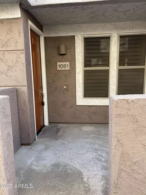 Scottsdale, AZ 85254,15221 N CLUBGATE Drive #1081