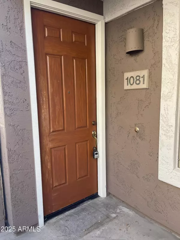 15221 N CLUBGATE Drive #1081, Scottsdale, AZ 85254