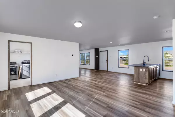 Apache Junction, AZ 85120,11341 E 6th Avenue