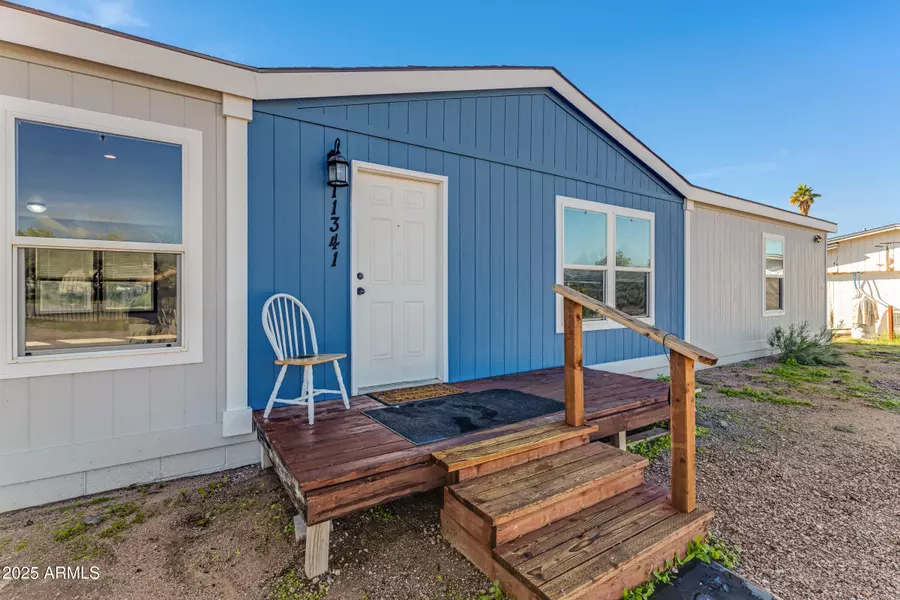 11341 E 6th Avenue, Apache Junction, AZ 85120