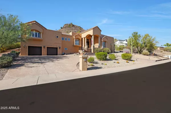 Phoenix, AZ 85023,1044 W INDIAN HILLS Place