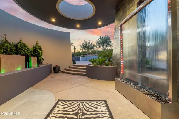 Paradise Valley, AZ 85253,6021 N 44TH Street