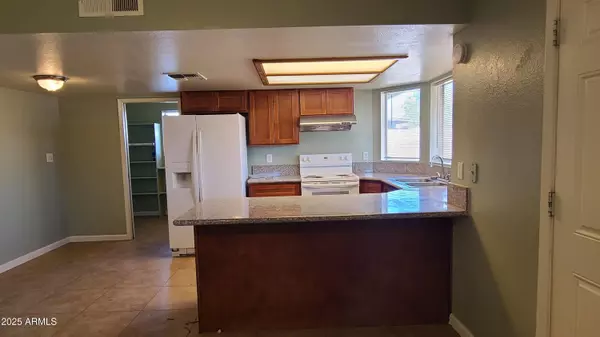 Mesa, AZ 85202,3105 S ROGERS --